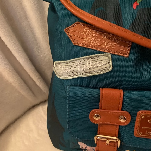 SOLD NWT Disney Peter Pan Loungefly Backpack - Picture 4 of 5